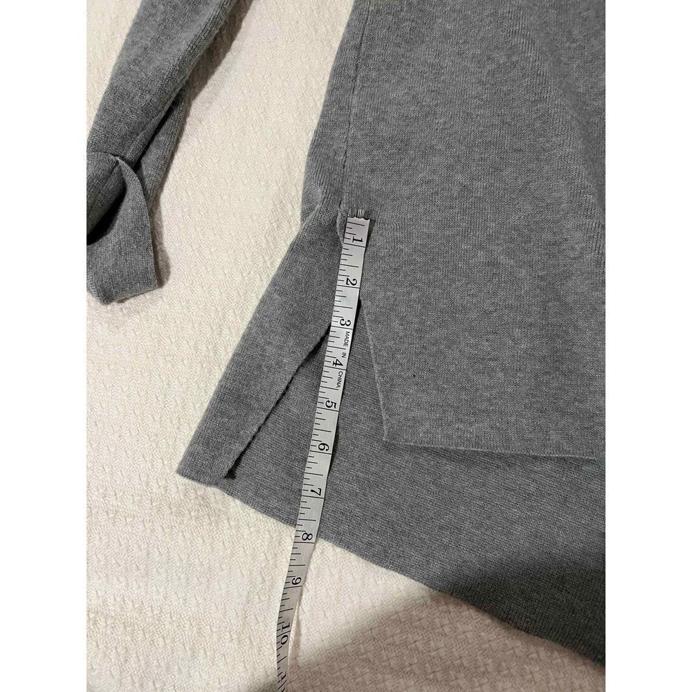 Liz Claiborne gray scoop neck sweater with slide slits at hips size Small - Picture 8 of 8
